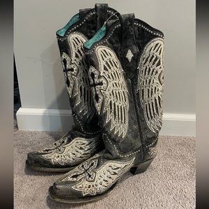 NWT Women’s Corral Cross & Wings Overlay Western Cowboy Boots - Snip Toe